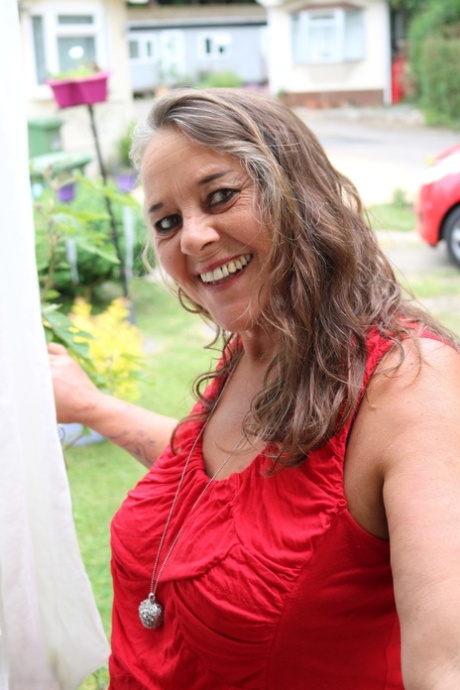 Curvy Mature Pics