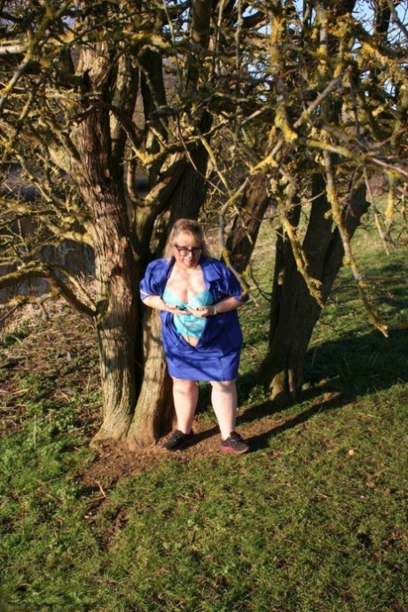 Older British fatty Lexie Cummings exposes herself in public locations