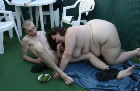 SSBBW amateur Leanne playing with toys and giving a hot BJ outdoors