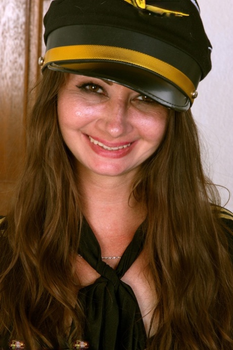 All Over 30 performed by Mia Molly Porn Pictures