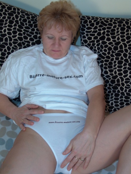 Short haired housewife Rozalia gets nude before fingering her pussy & asshole