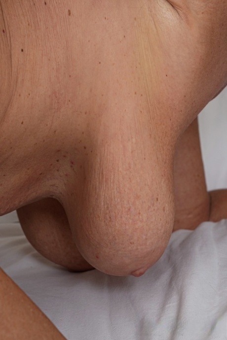 Old short haired mature Nicol Mandorla seduces younger lover and gets rammed