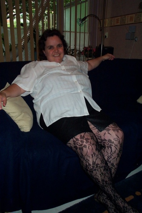 Fat granny with big juggs Thea undresses & sucks a dick before toying herself